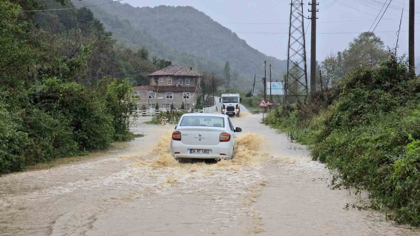 Bartın’da yağış etkisini arttırıyor
