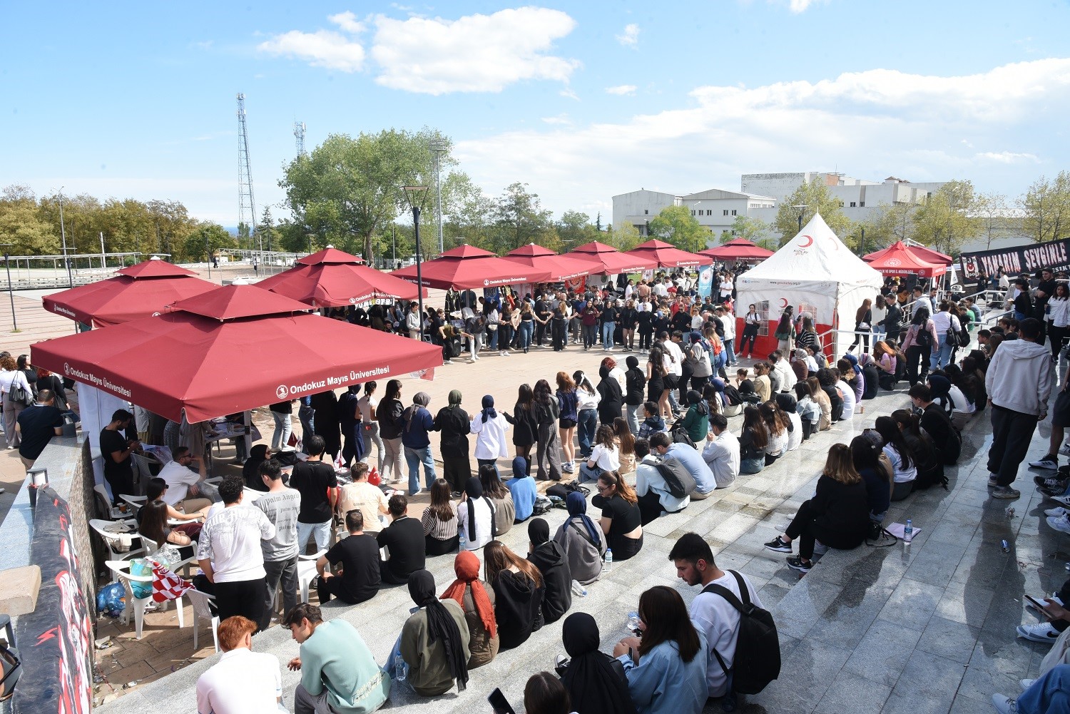 Öğrenci Toplulukları Tanıtım Günleri ile kampüs canlandı
