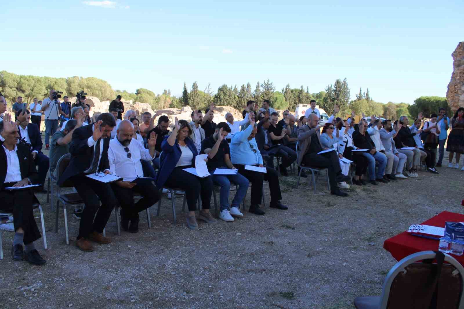 3 bin yıllık tarihi kentte meclis toplandı
