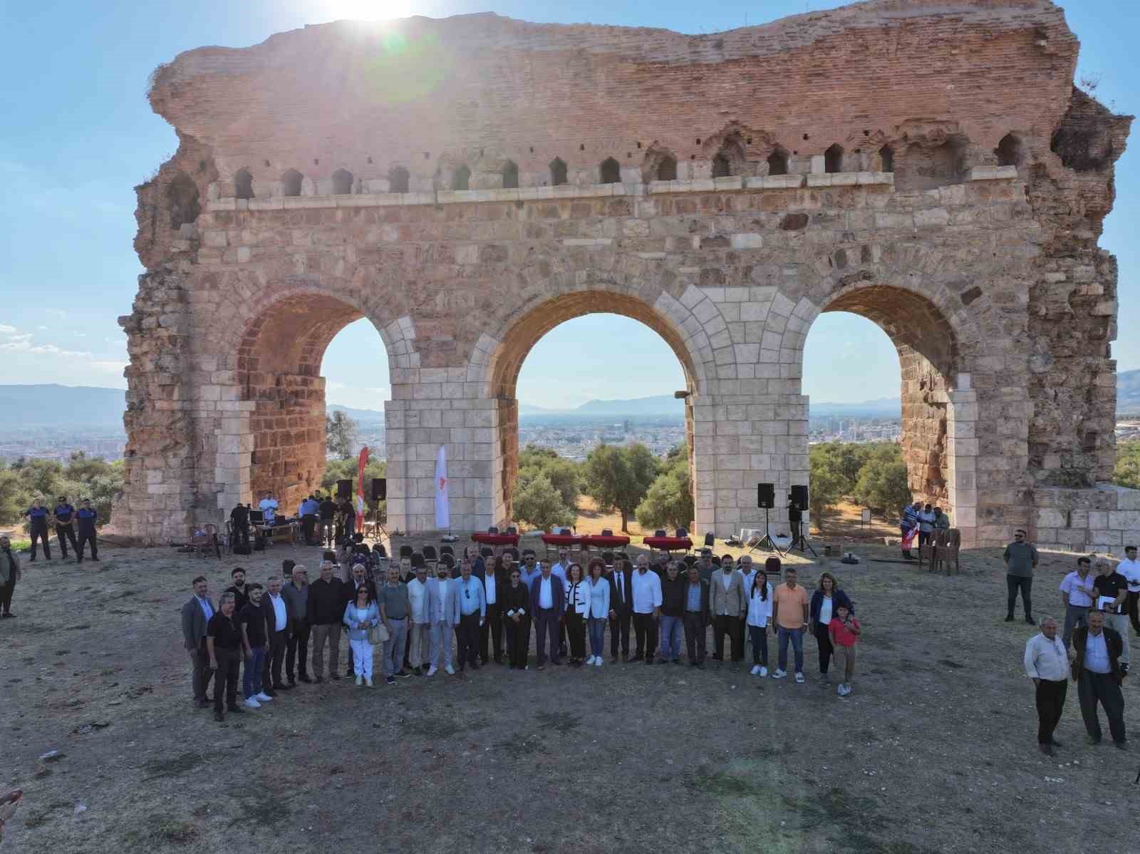 3 bin yıllık tarihi kentte meclis toplandı
