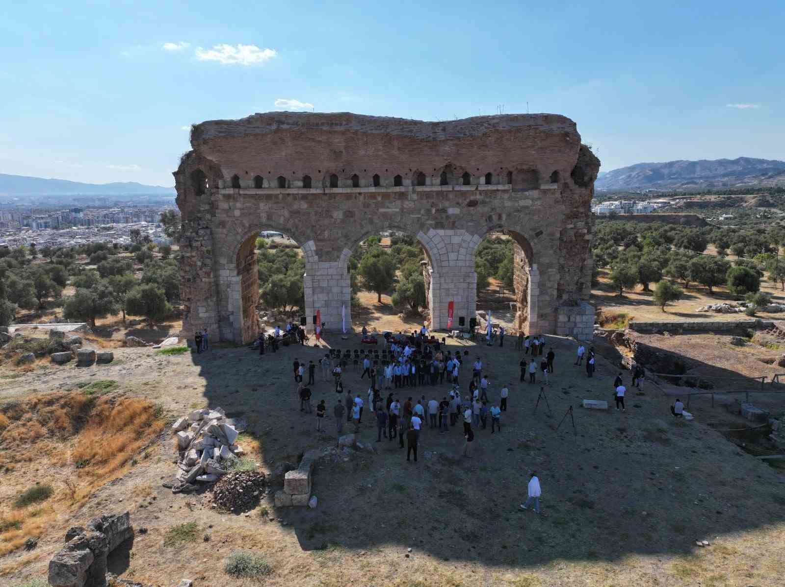 3 bin yıllık tarihi kentte meclis toplandı
