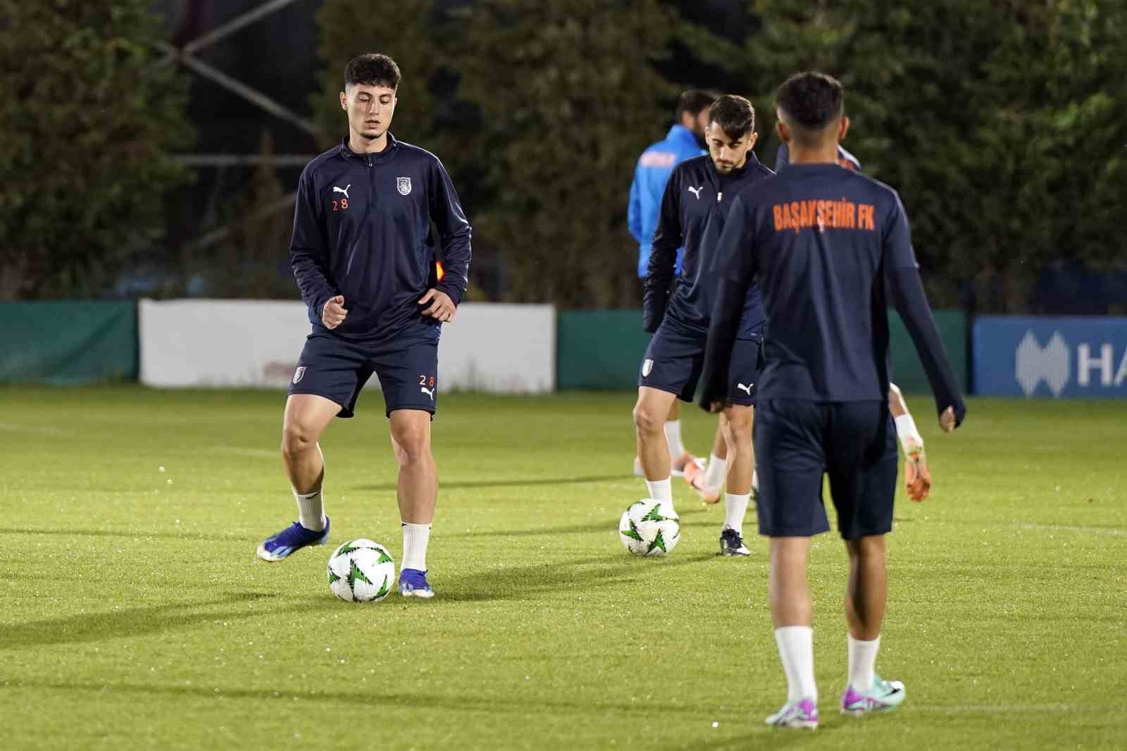 Başakşehir, Rapid Wien maçına hazır
