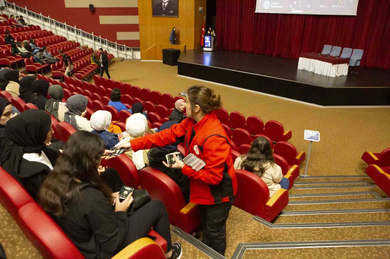 Atatürk Üniversitesi’nde oryantasyon programı devam ediyor
