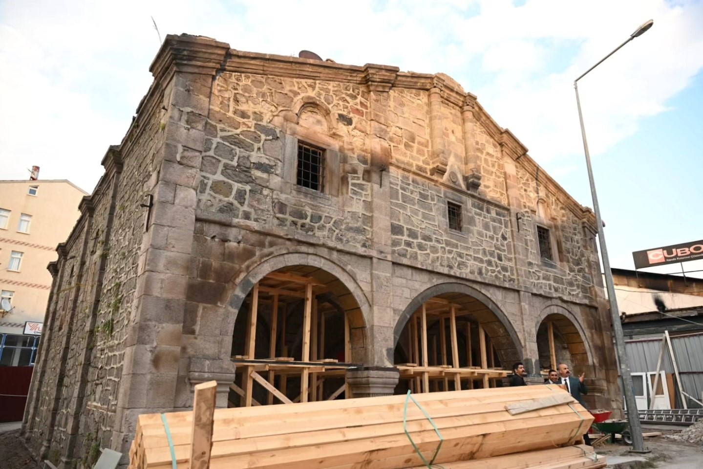 Fetih Cami restorasyonu sürüyor
