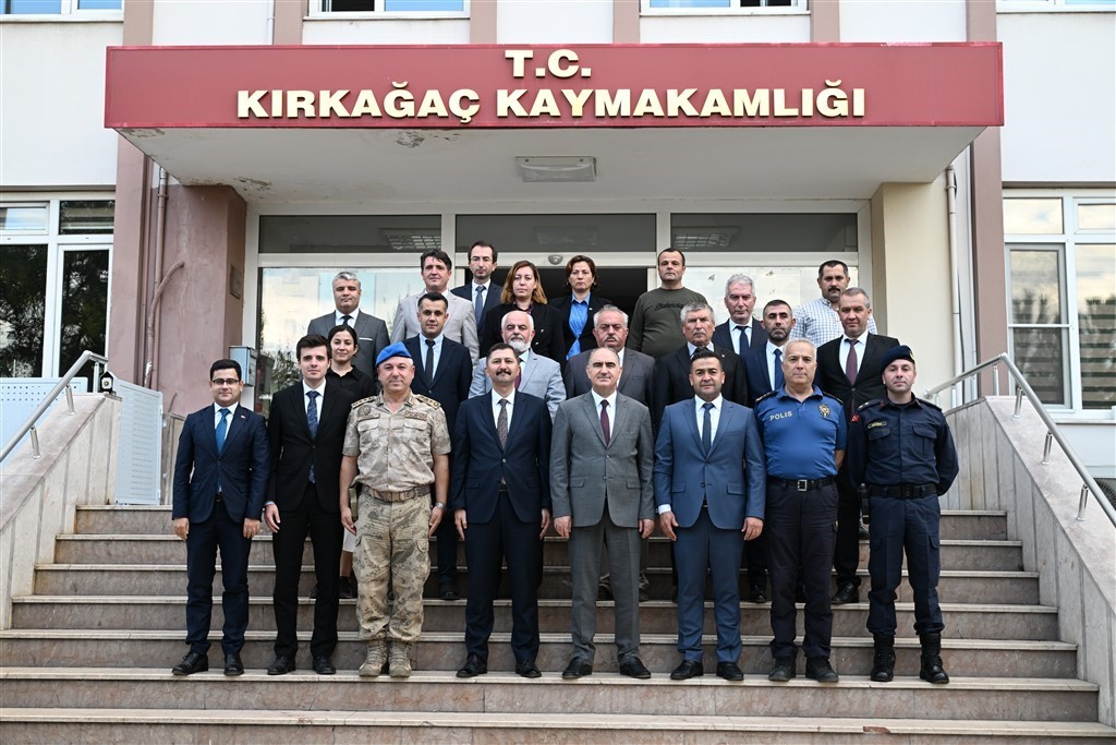 Manisa Valisi Vahdettin Özkan çalışmalara hızlı başladı
