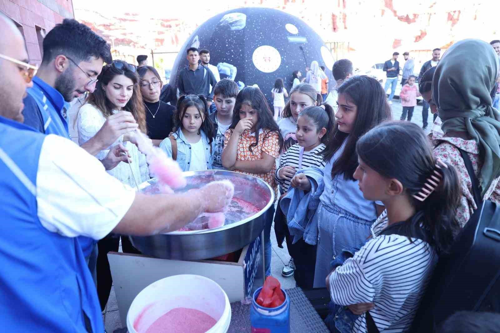 Öğrencilere rüya gibi karşılama
