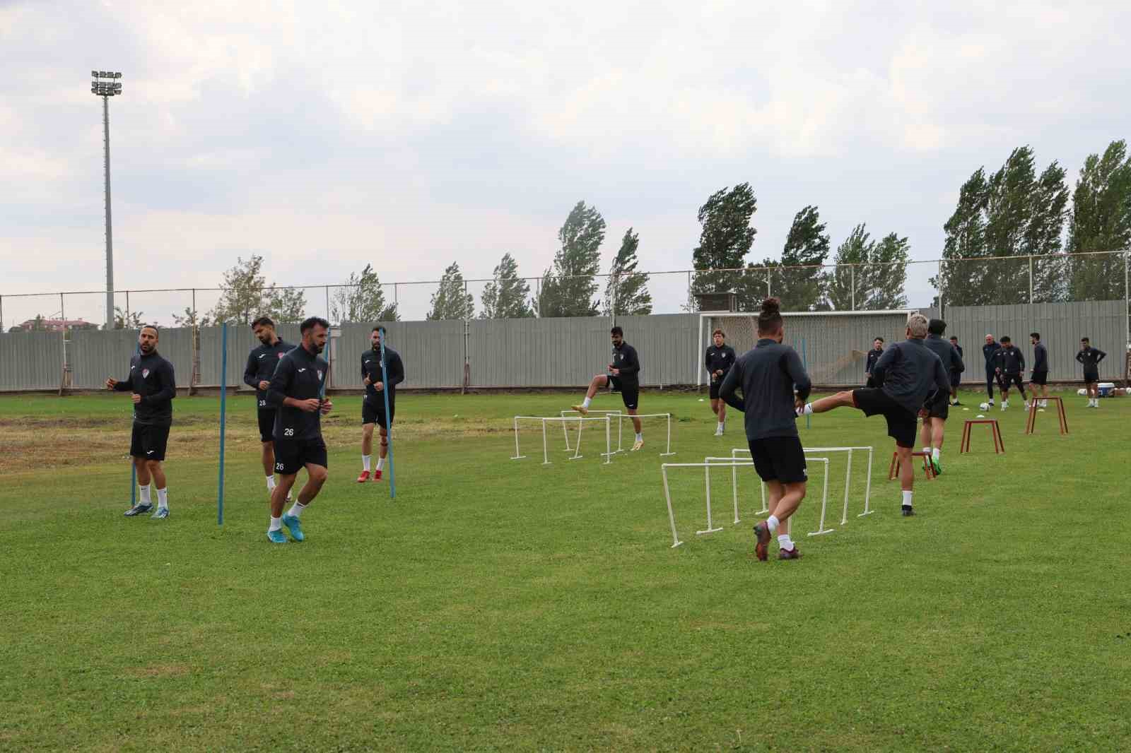 Elazığspor, Manchester City’yi geride bırakarak tarih yazıyor: Hedef İspanyol devi Real Madrid
