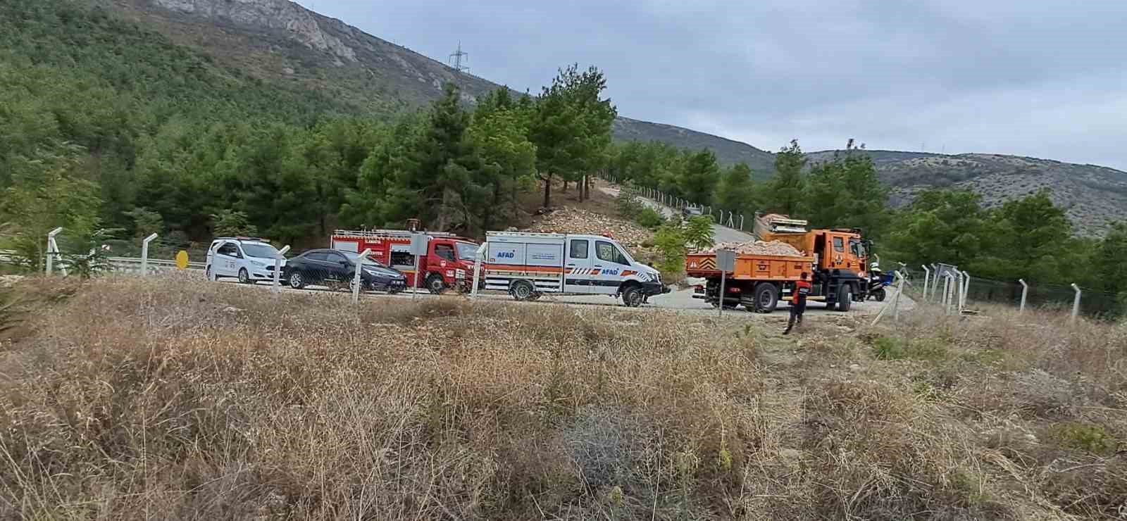 Amasya’da taş yüklü kamyon şarampole devrildi: 1 yaralı
