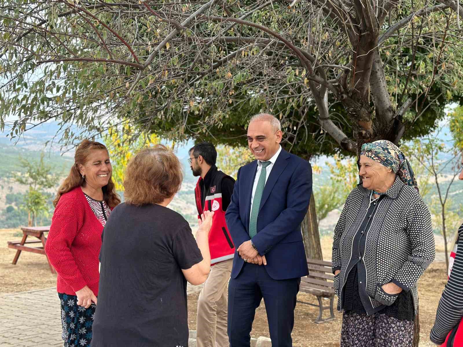 Tunceli’de yaşlılar günü ziyaretleri
