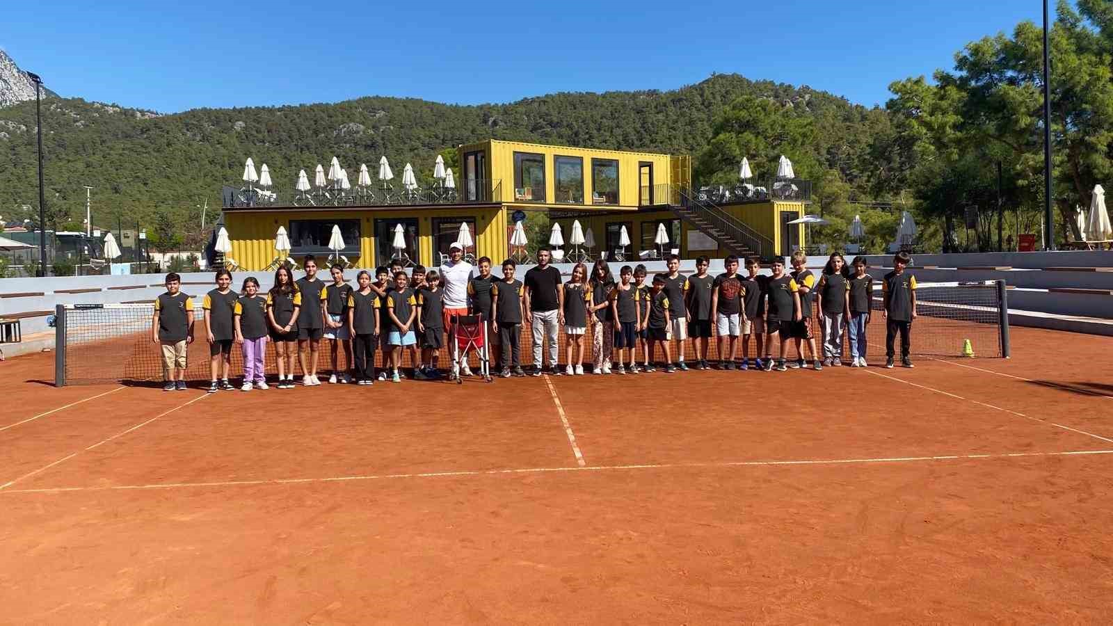 Kemer bölge okulları, tenis ile buluşacak
