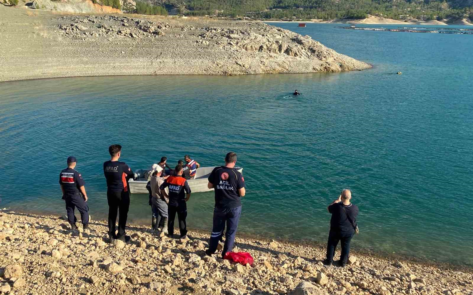 Karaman’da baraj gölüne giren 17 yaşındaki genç boğuldu
