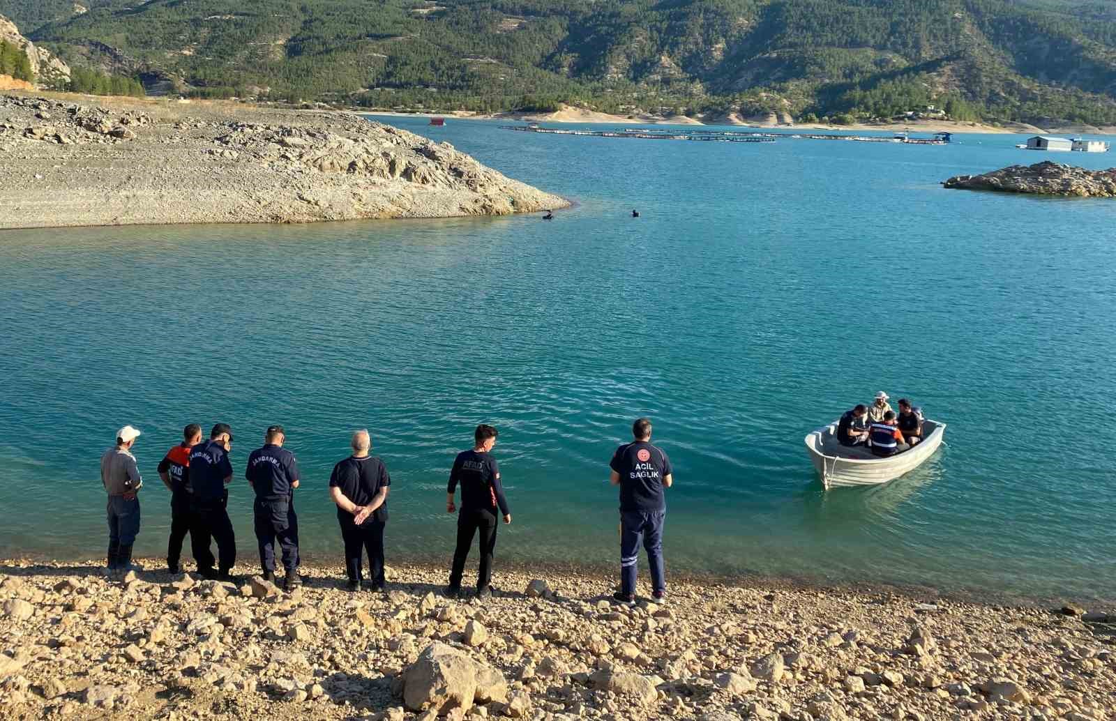 Karaman’da baraj gölüne giren 17 yaşındaki genç boğuldu
