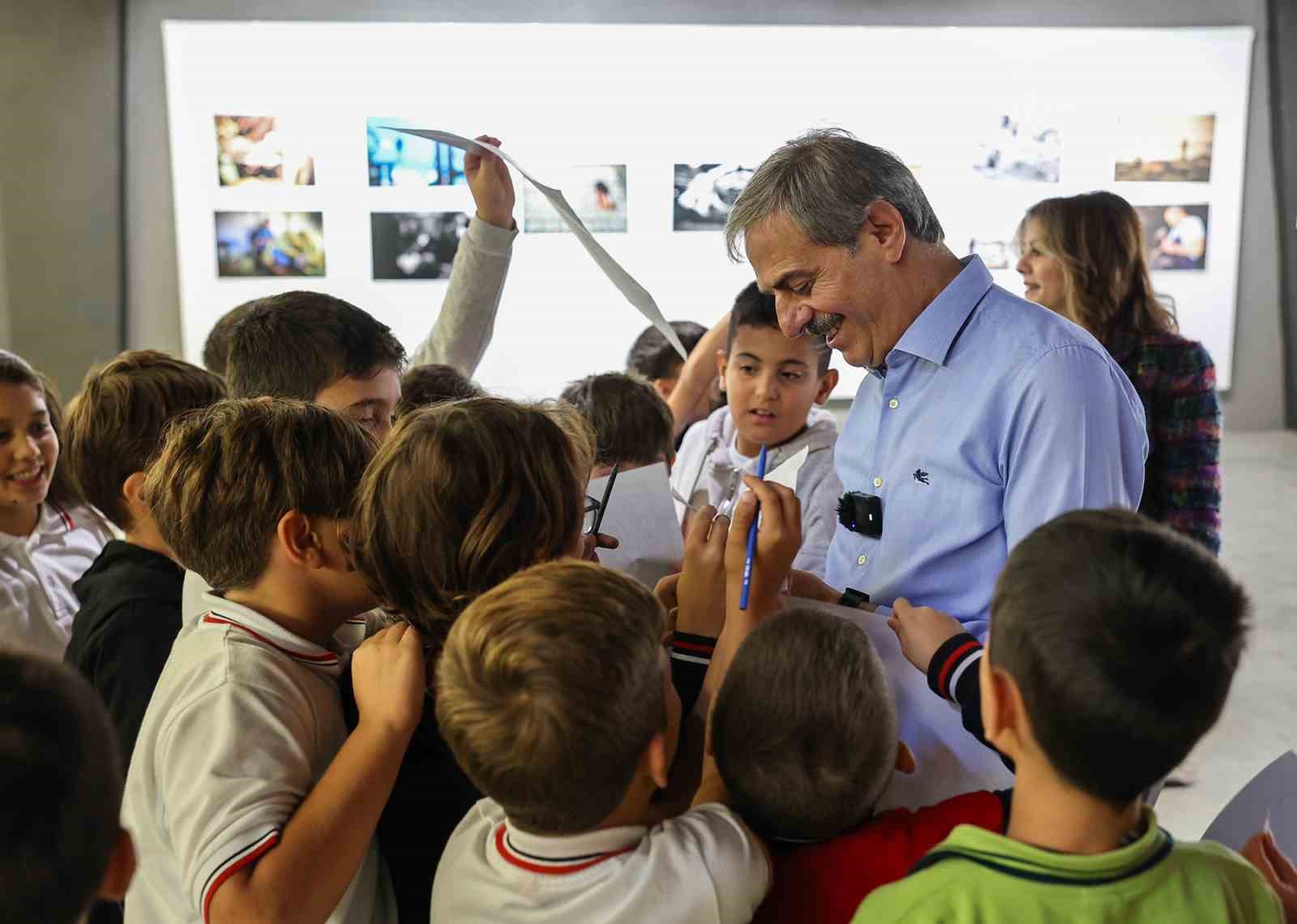 Çocuklara Yusuf Alemdar sürprizi
