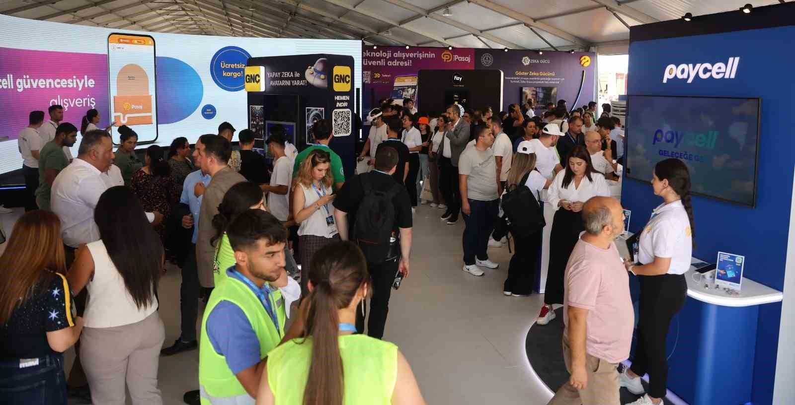 Turkcell’den TEKNOFEST’te canlı 5G performansı
