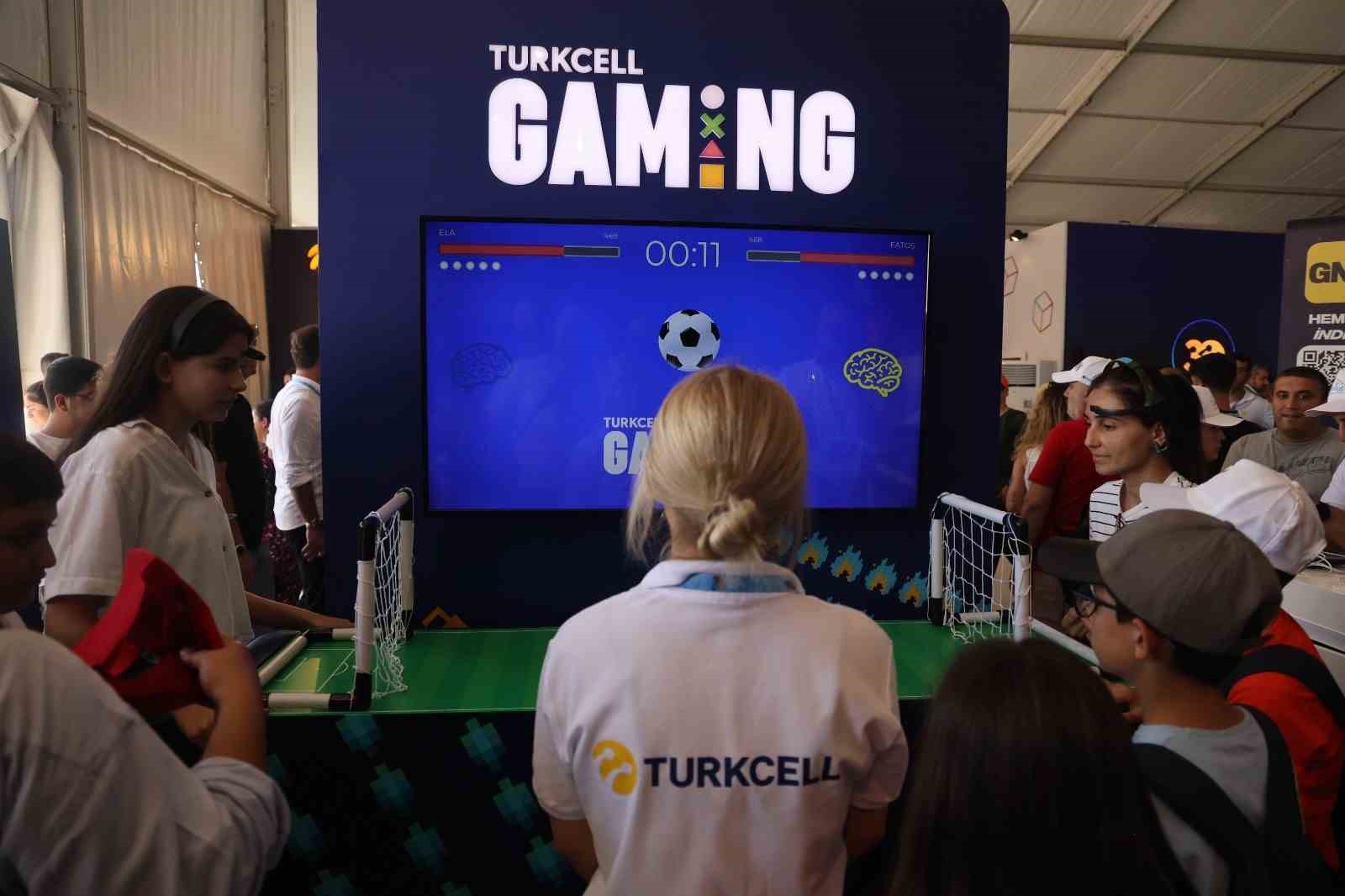 Turkcell’den TEKNOFEST’te canlı 5G performansı
