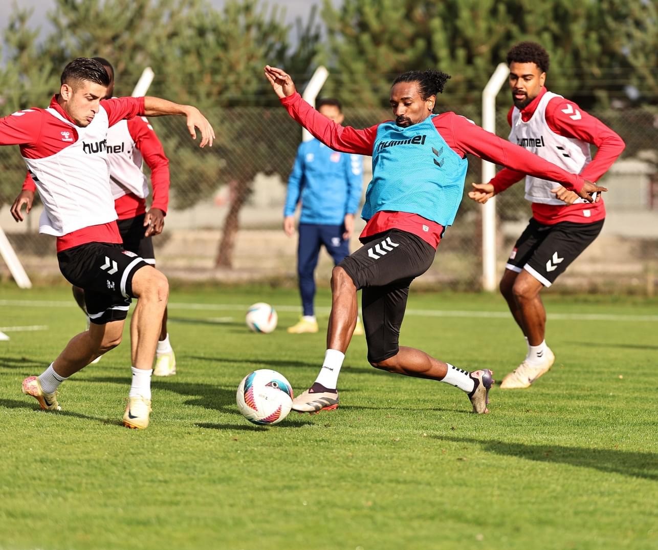 Sivasspor, Göztepe maçı hazırlıklarına devam etti
