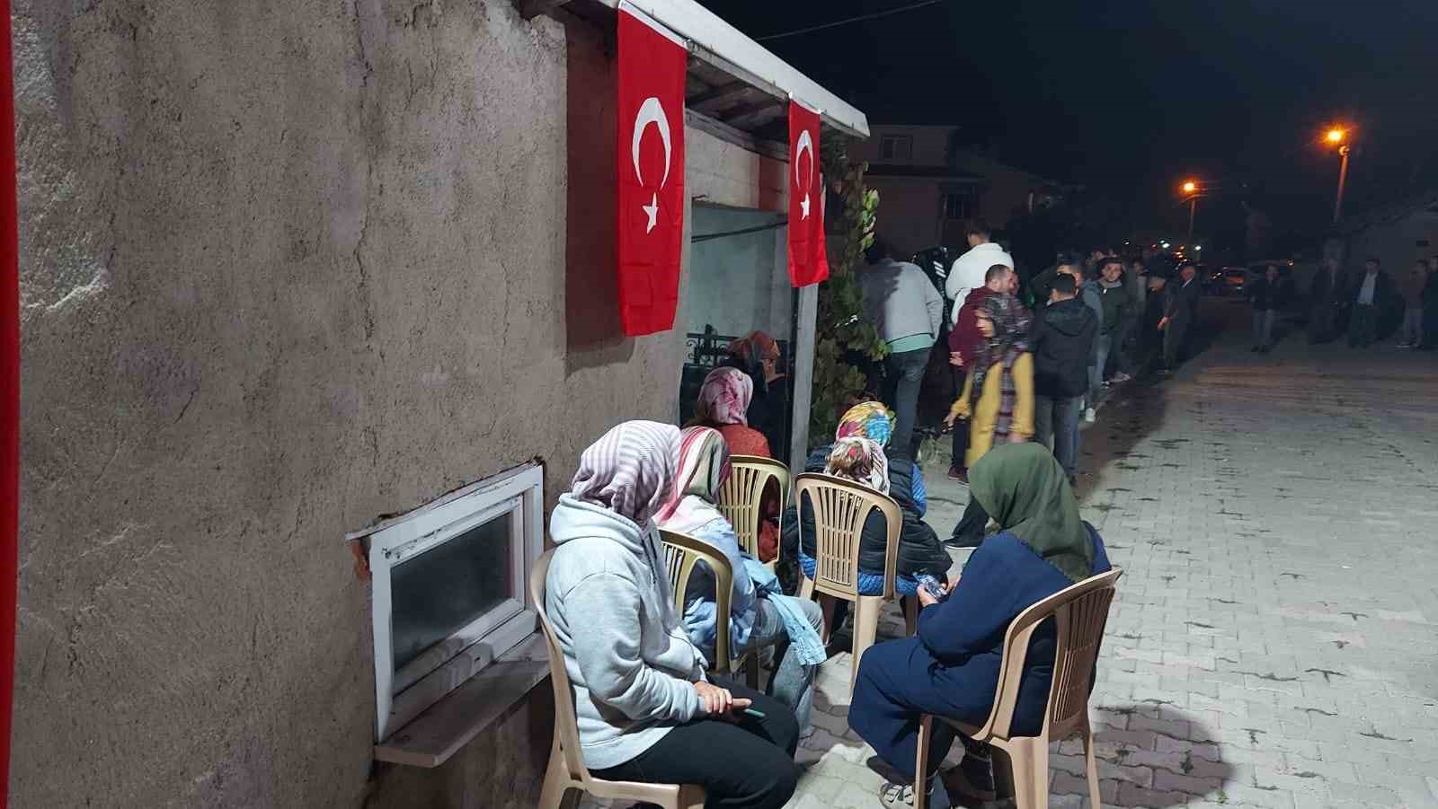 Çanakkale’ye şehit ateşi düştü
