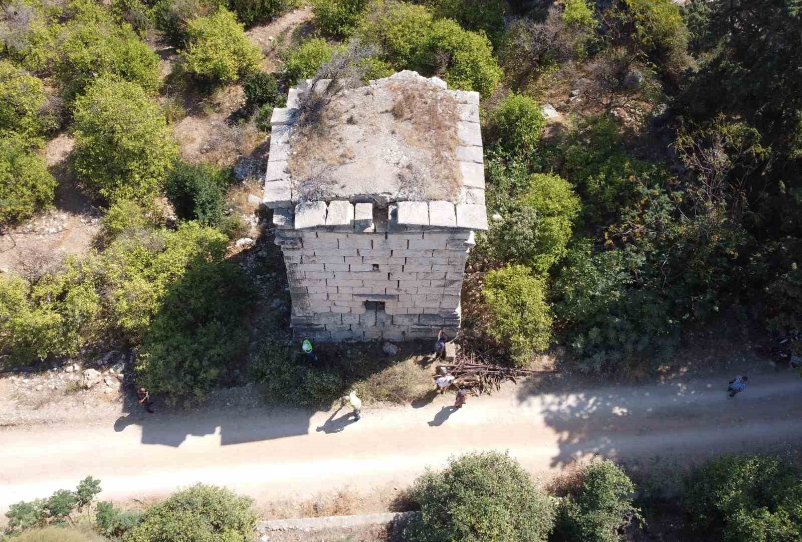 Kilikya bölgesinin en büyük Nekropolü temizlendi, adım adım turizme hazırlanıyor
