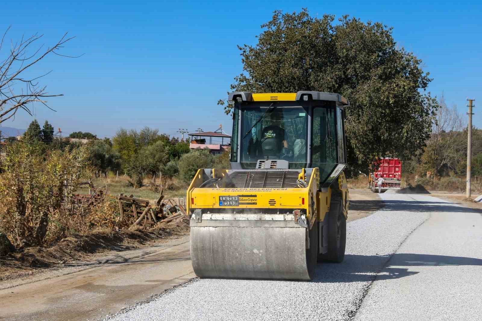 Efeler Belediyesi Umurlu Mahallesi’nde yol çalışmaları gerçekleştirdi
