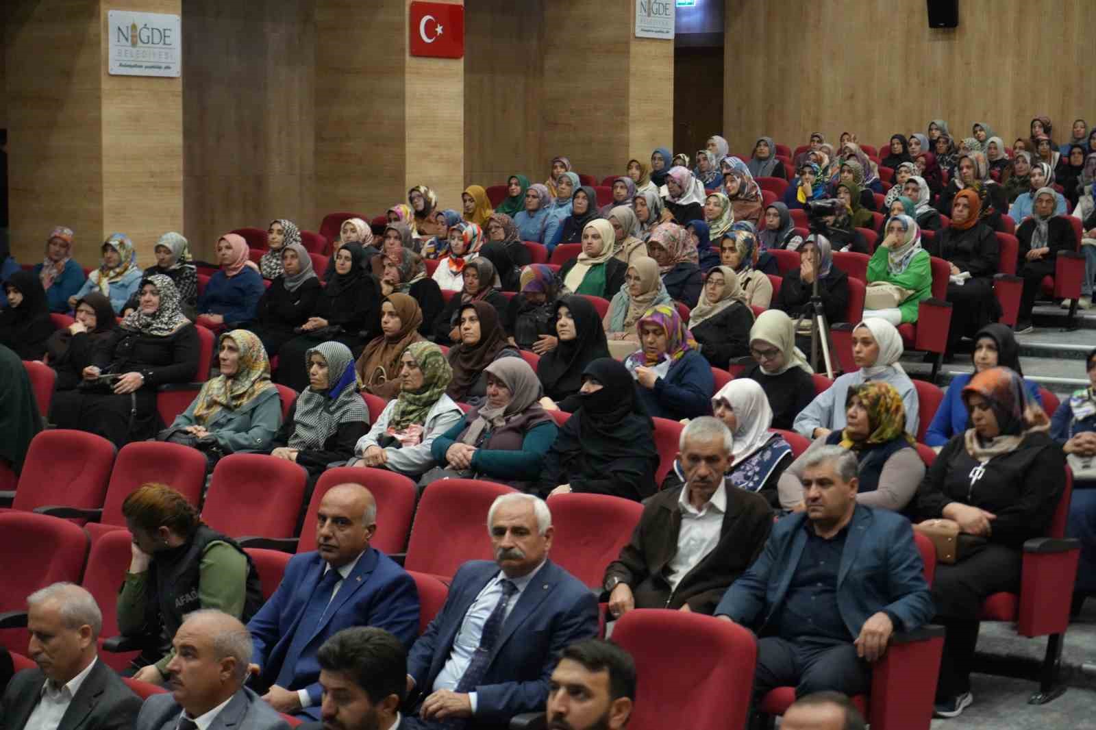 Niğde’de Camiler ve Din Görevlileri Haftası Başladı
