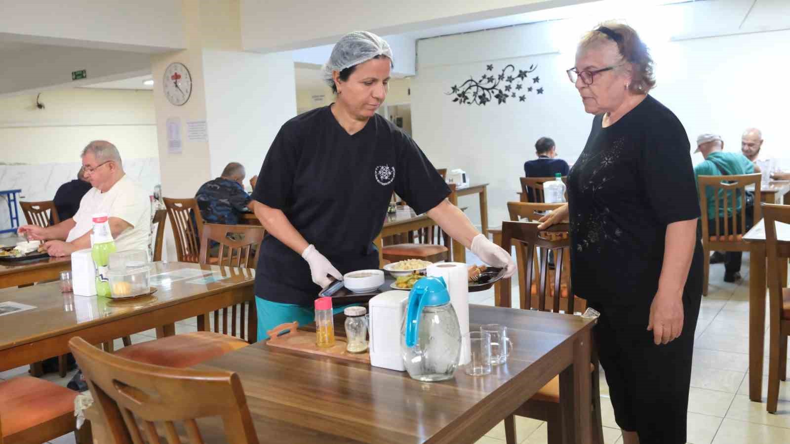 Başkan Çerçioğlu Didim Huzurevi’nde yaşlılara konforlu ve kaliteli hizmeti bir arada sunuyor
