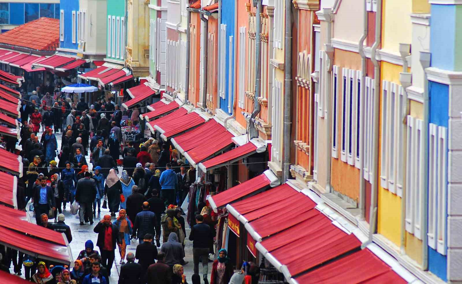 Tarihi Uzunçarşı’da dönüşüm heyecanı
