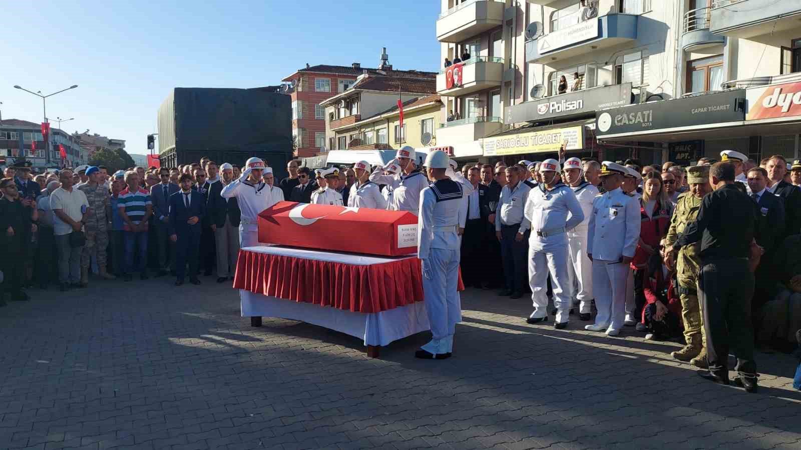 Şehit Piyade Uzman Çavuş Burak Geniş memleketi Yenice’de toprağa verildi
