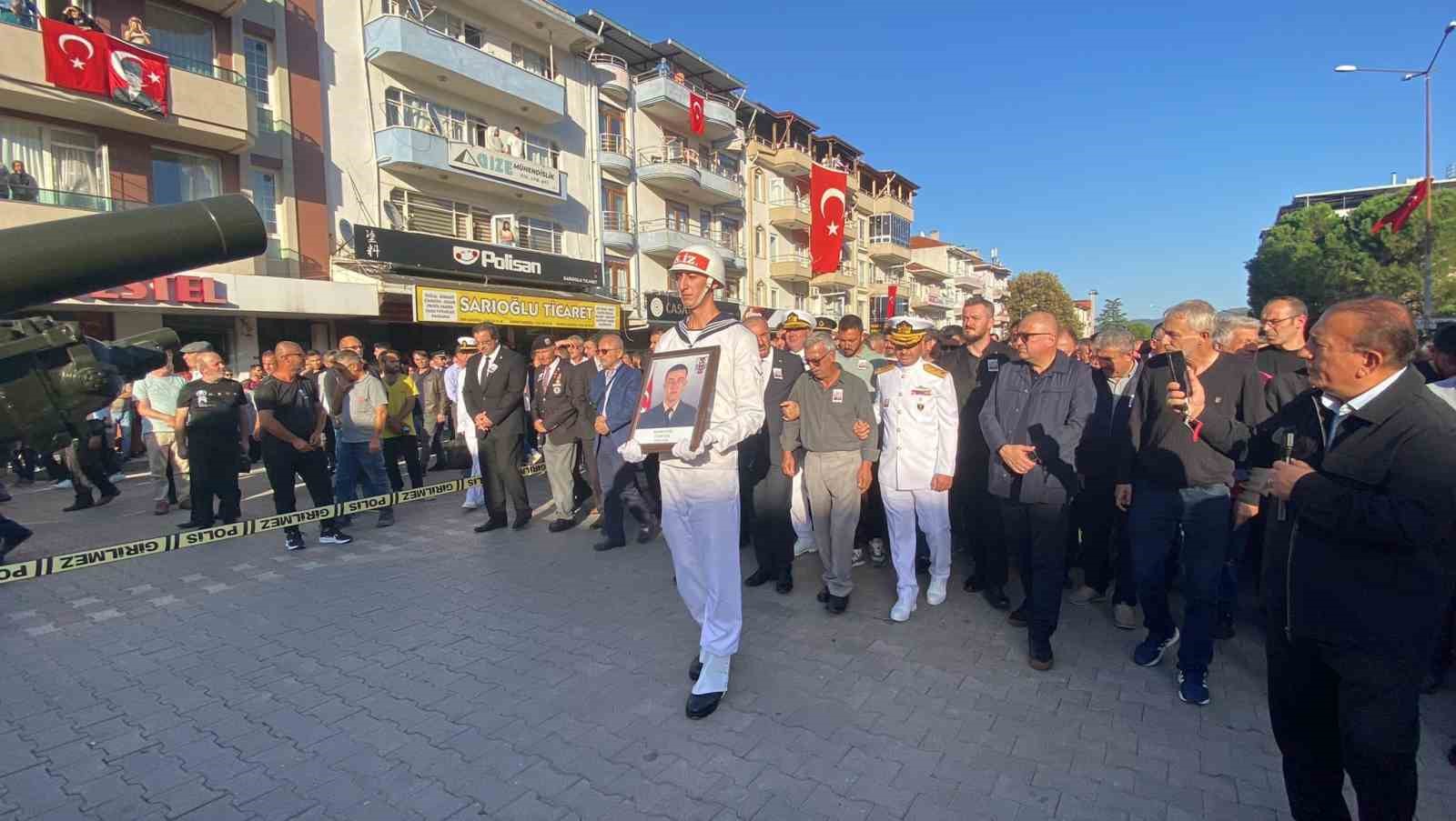 Şehit Piyade Uzman Çavuş Burak Geniş memleketi Yenice’de toprağa verildi
