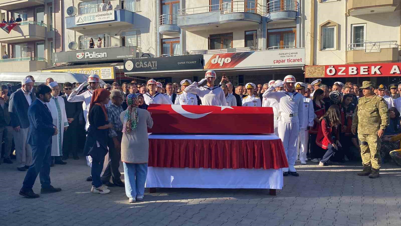 Şehit Piyade Uzman Çavuş Burak Geniş memleketi Yenice’de toprağa verildi
