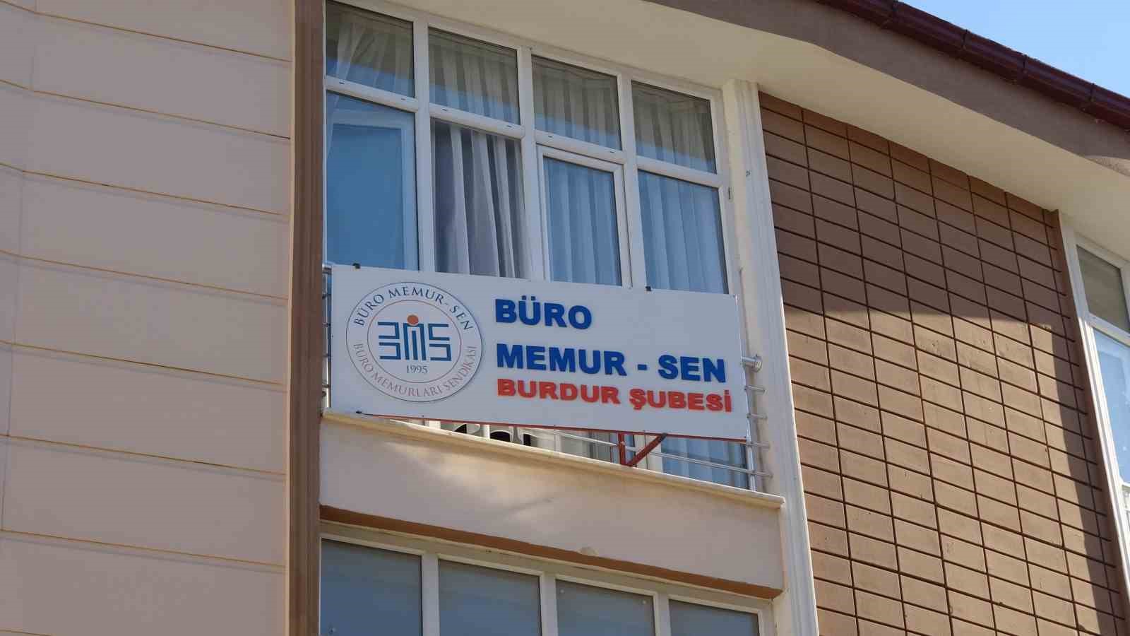 Büro Memur-Sen Burdur Şubesi hizmete açıldı
