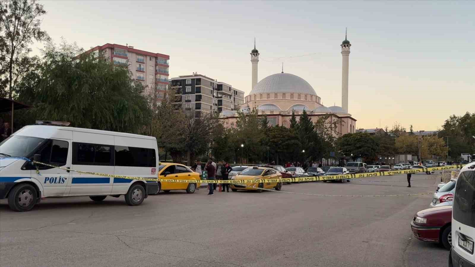 Taşınma kavgası kanlı bitti: Nişanlısını yaralayıp çaldığı taksiyle kaçtı ardından intihar etti
