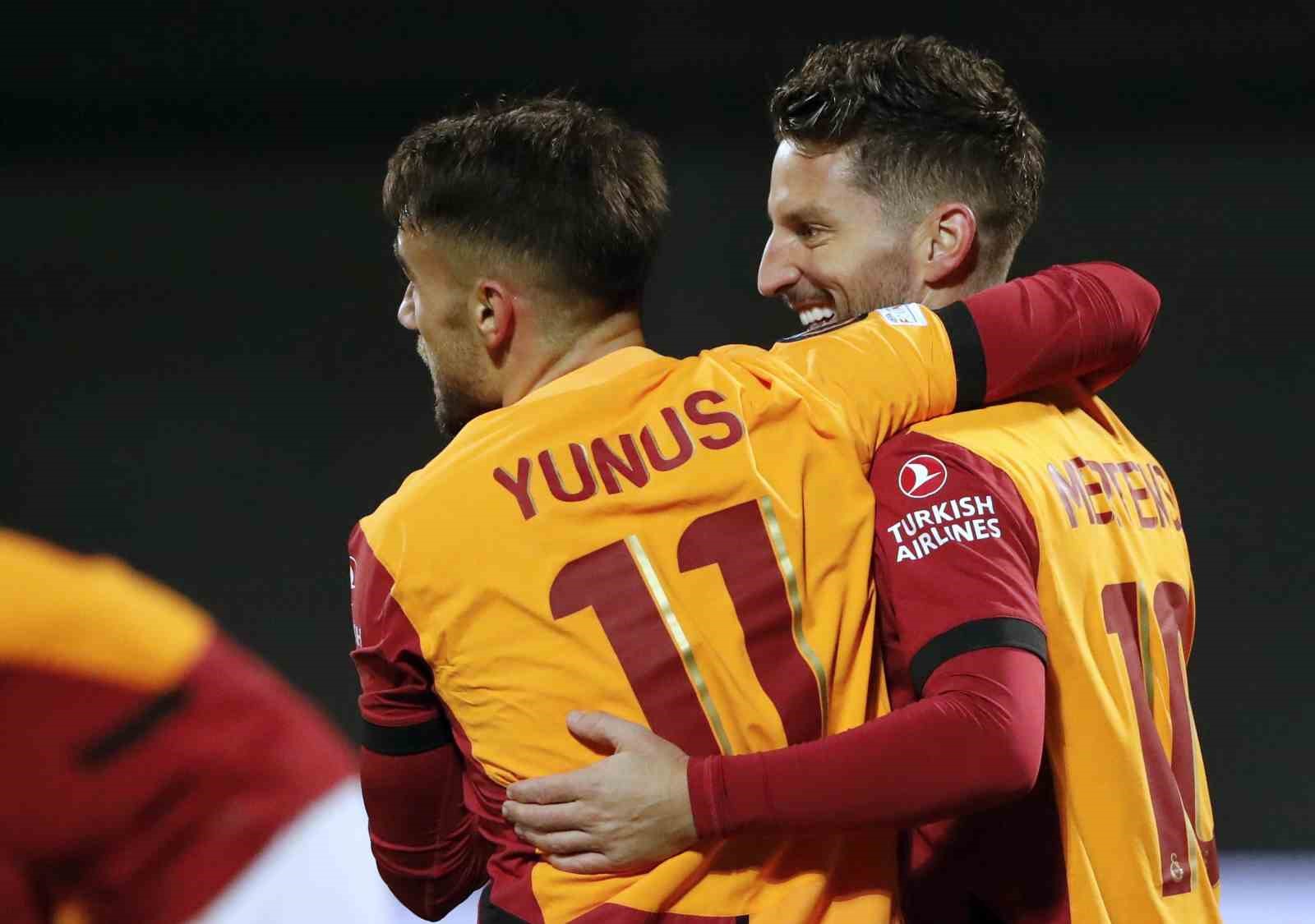 UEFA Avrupa Ligi: RFS: 1 - Galatasaray: 2 (İlk yarı)
