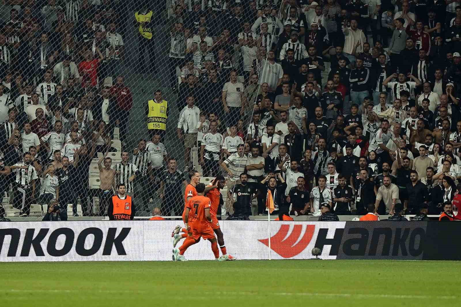 UEFA Avrupa Ligi: Beşiktaş: 0 - Eintracht Frankfurt: 2 (İlk yarı)
