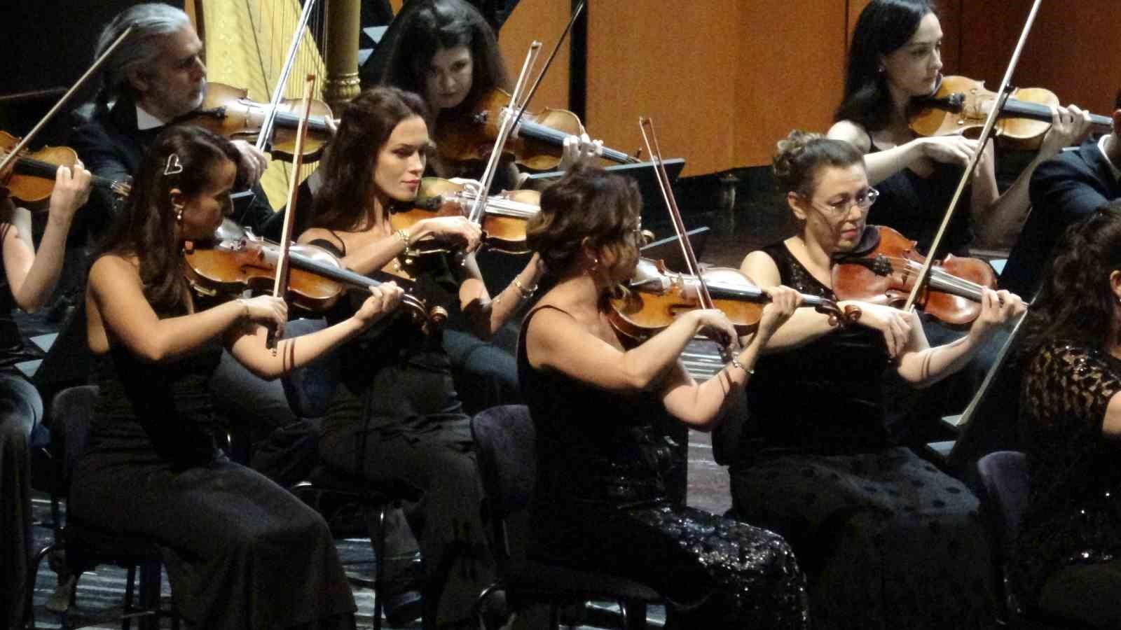 Bursa, muhteşem bir konserle senfoni sezonuna “merhaba” dedi
