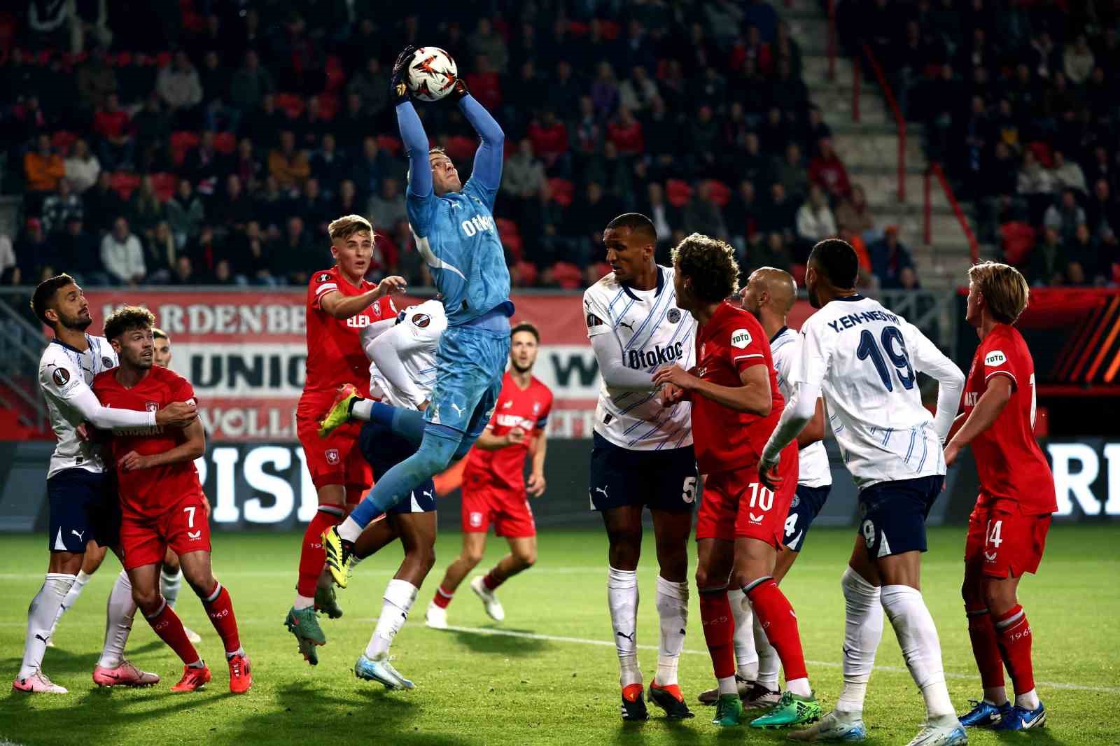 UEFA Avrupa Ligi: Twente: 1 - Fenerbahçe: 1 (Maç sonucu)
