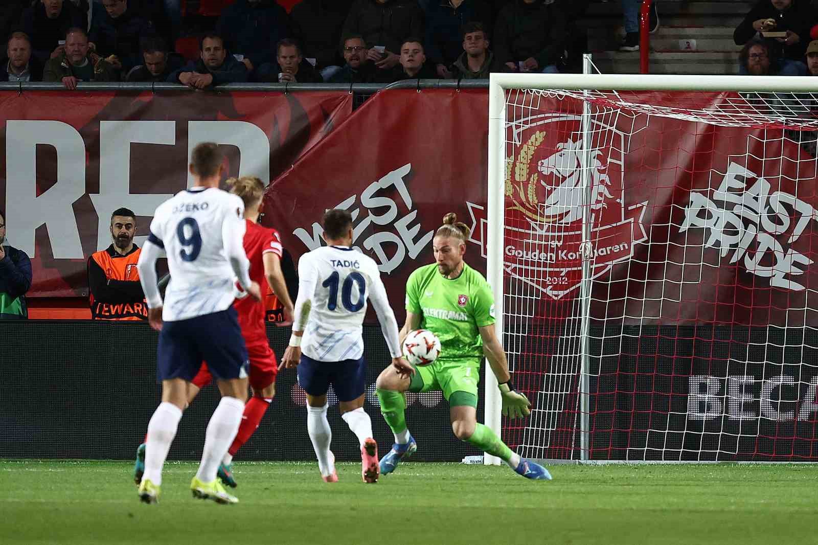 UEFA Avrupa Ligi: Twente: 1 - Fenerbahçe: 1 (Maç sonucu)
