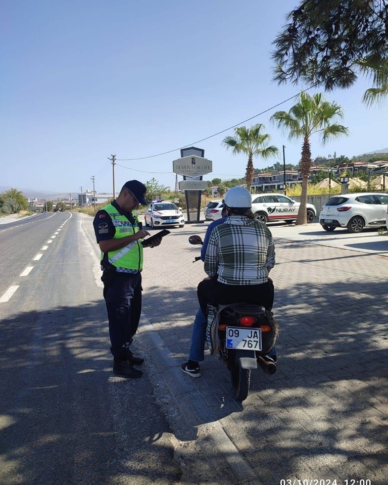 Motosiklette kask kullanımına dikkat çekildi
