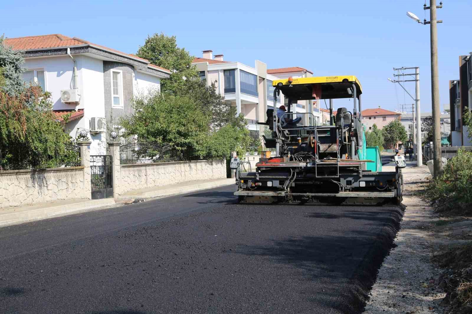 Serdivan’da Arabacıalanı’na sıcak asfalt
