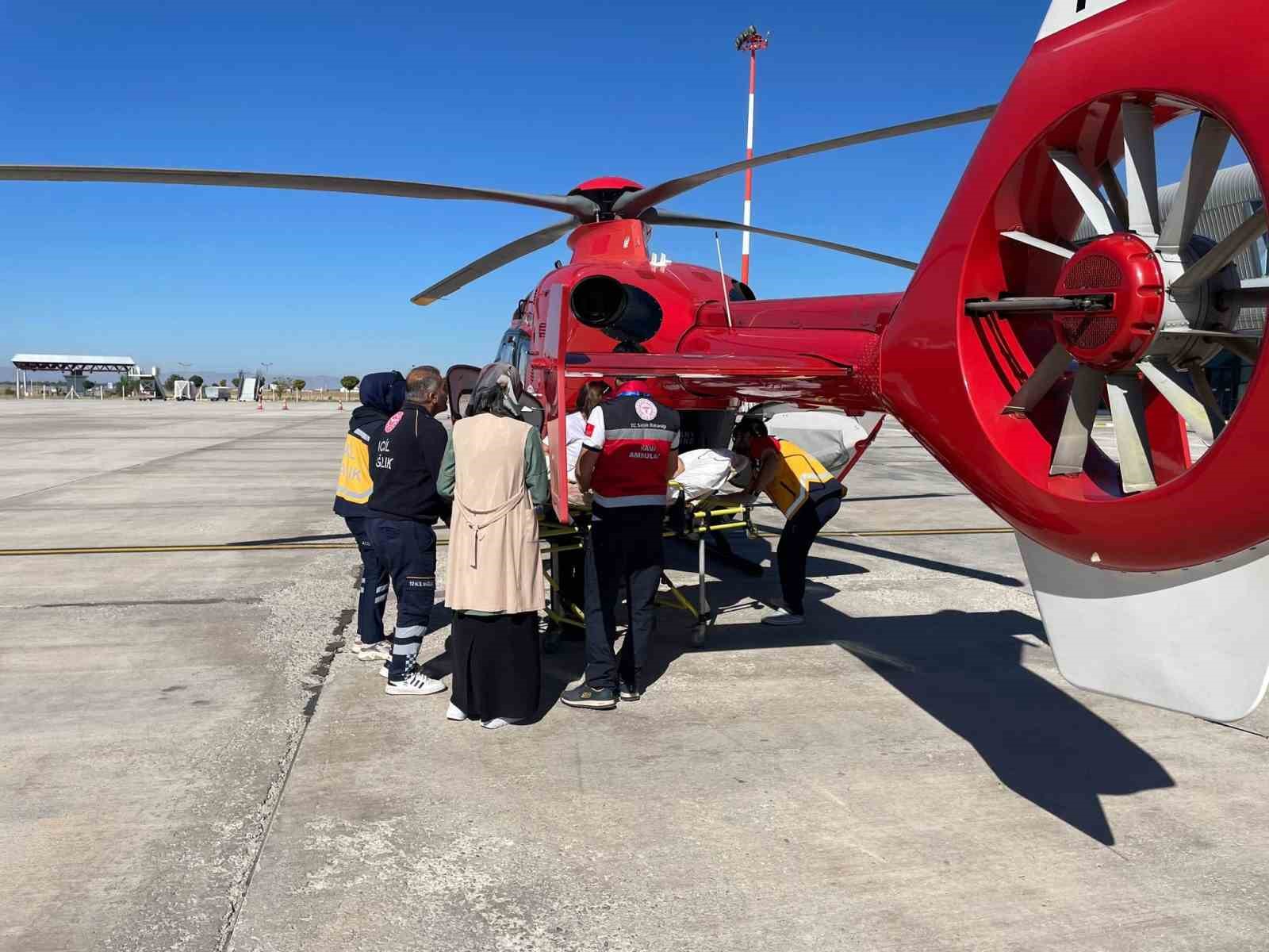 Ambulans helikopter Damla bebek için havalandı
