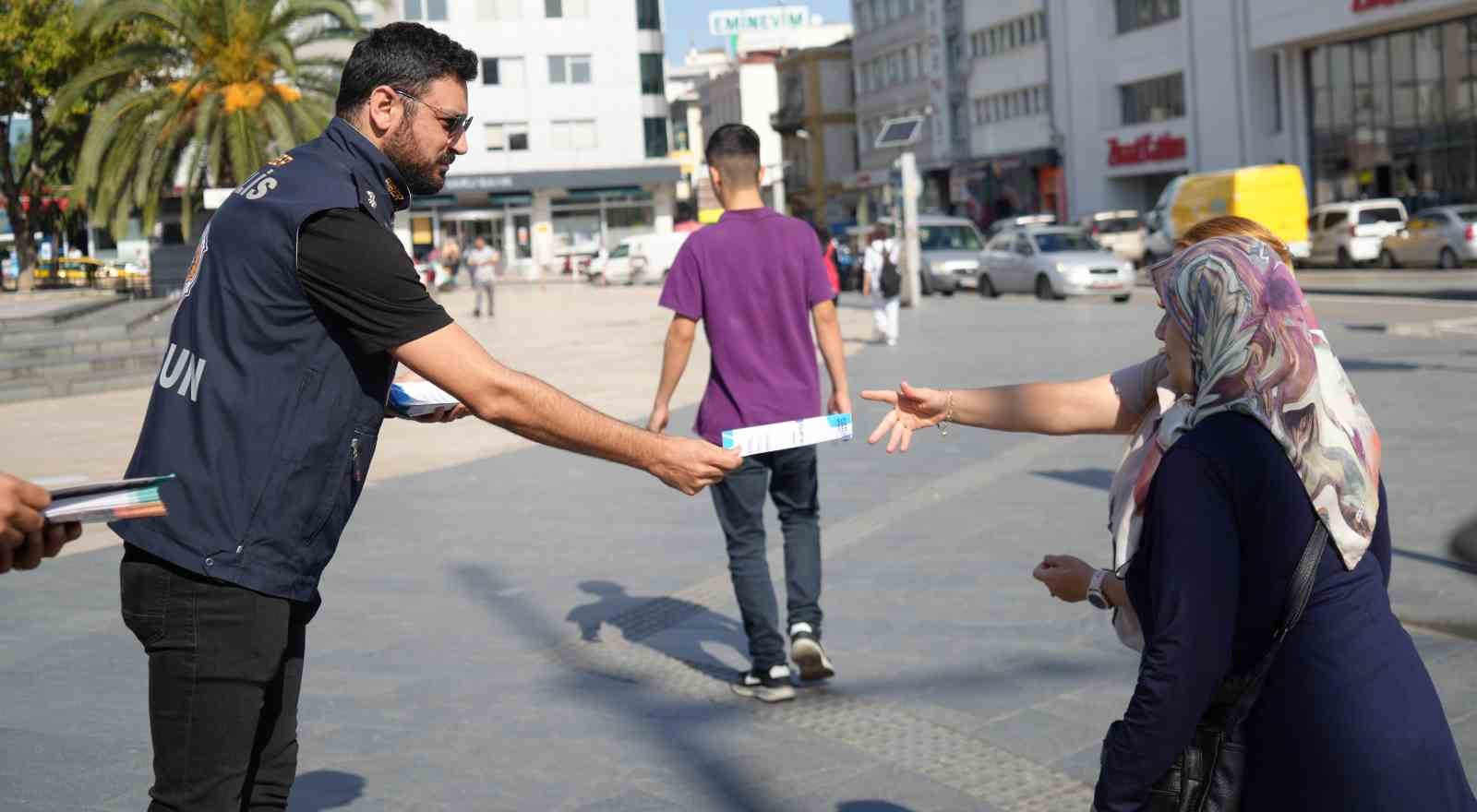 Polisten vatandaşlara ’yasa dışı bahis’ ve ’dolandırıcılık’ bilgilendirmesi
