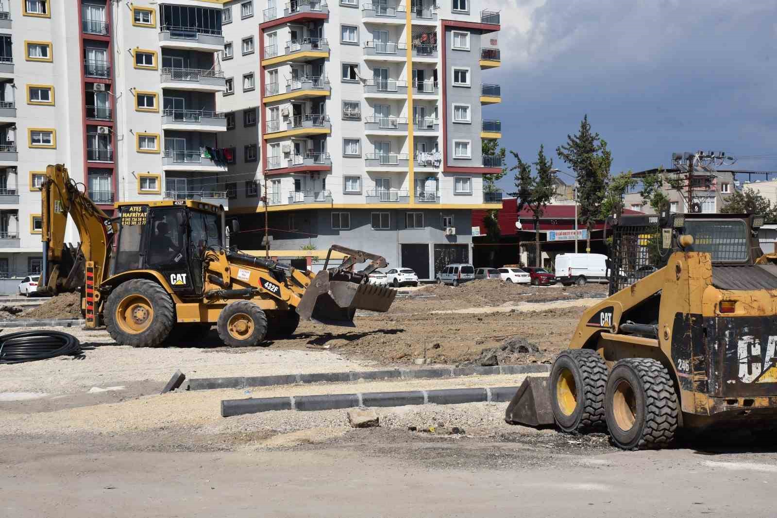 Ceyhan’ın en büyük ve en modern kent meydanı 45 gün içinde halkla buluşacak
