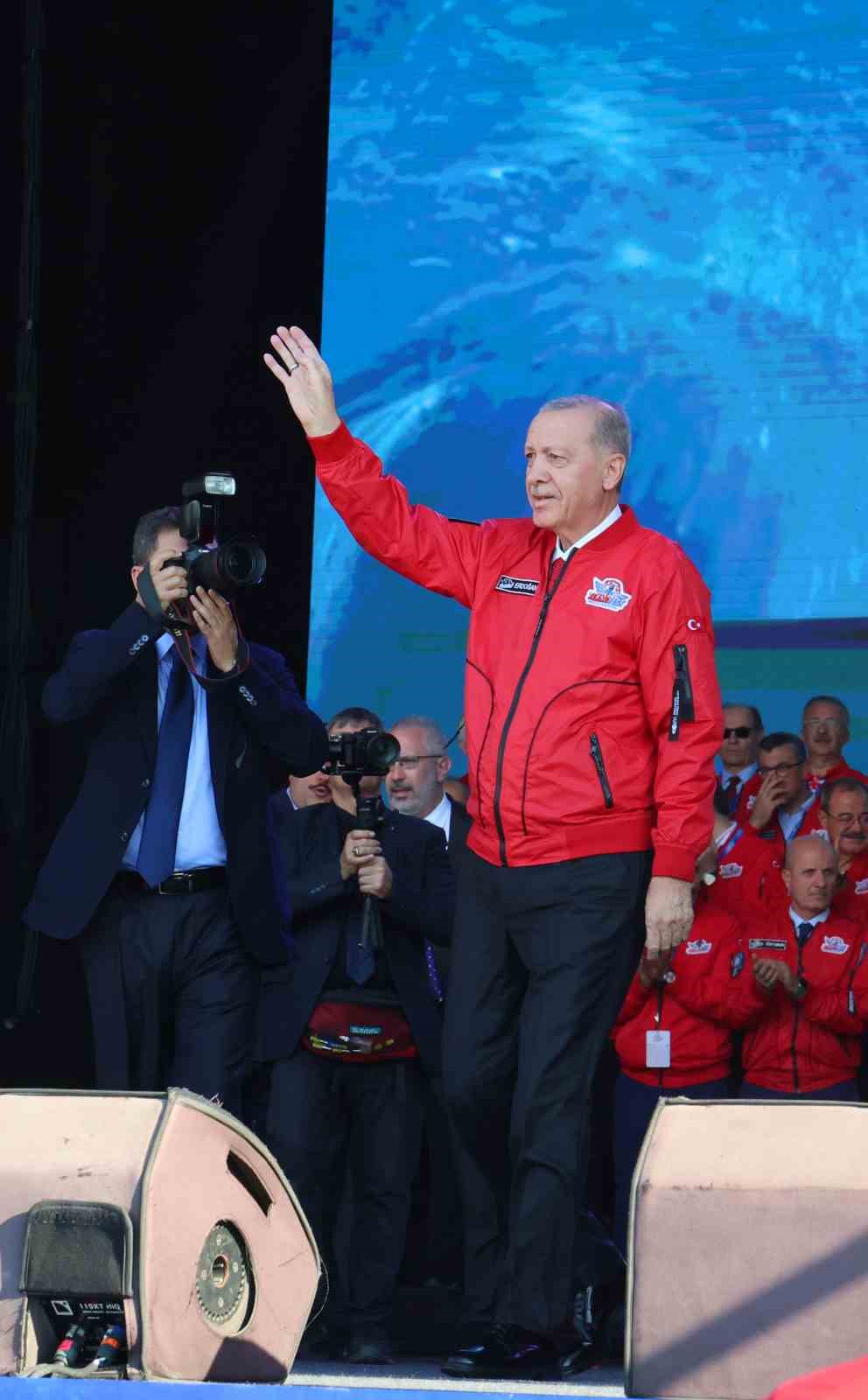 Cumhurbaşkanı Erdoğan: “Coğrafyamızın yeni bir ‘Sykes-Picot’ taksimiyle lime lime edilmesine göz yummayacağız”
