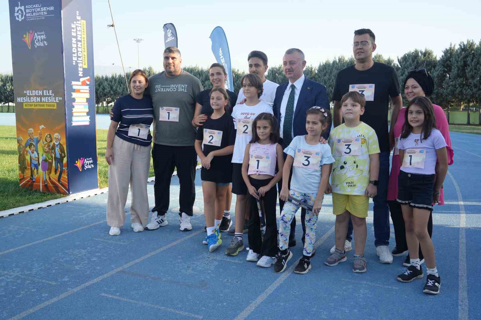 Kuşaklar arası bağları güçlendirmek amacıyla 7’den 70’e atletizm pistinde yarıştılar
