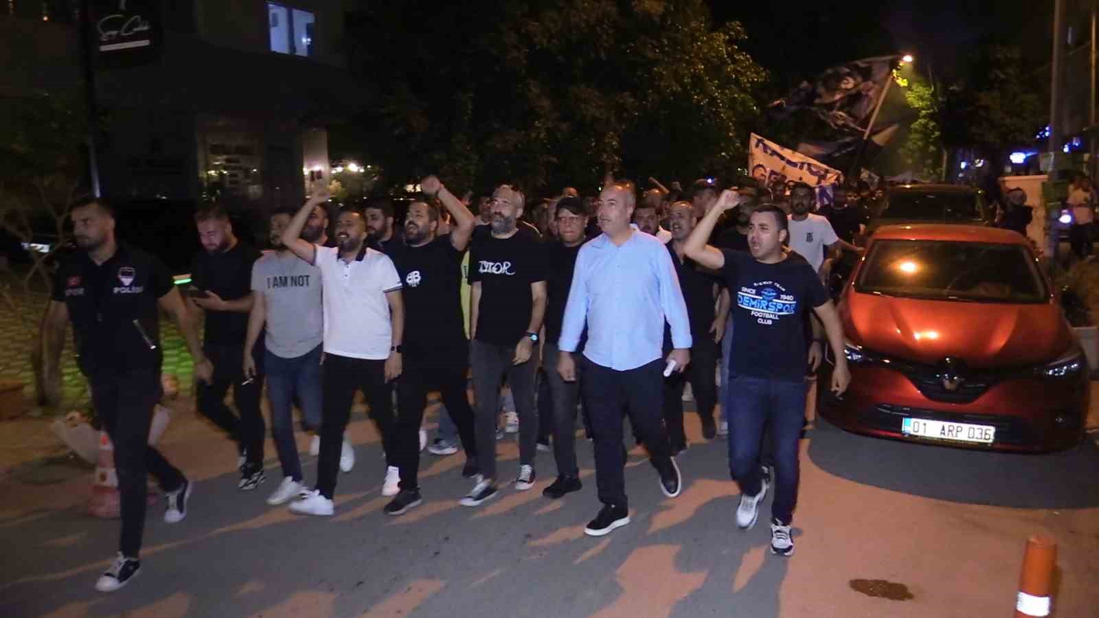 Adana Demirspor taraftarlarından Murat Sancak’a tepki
