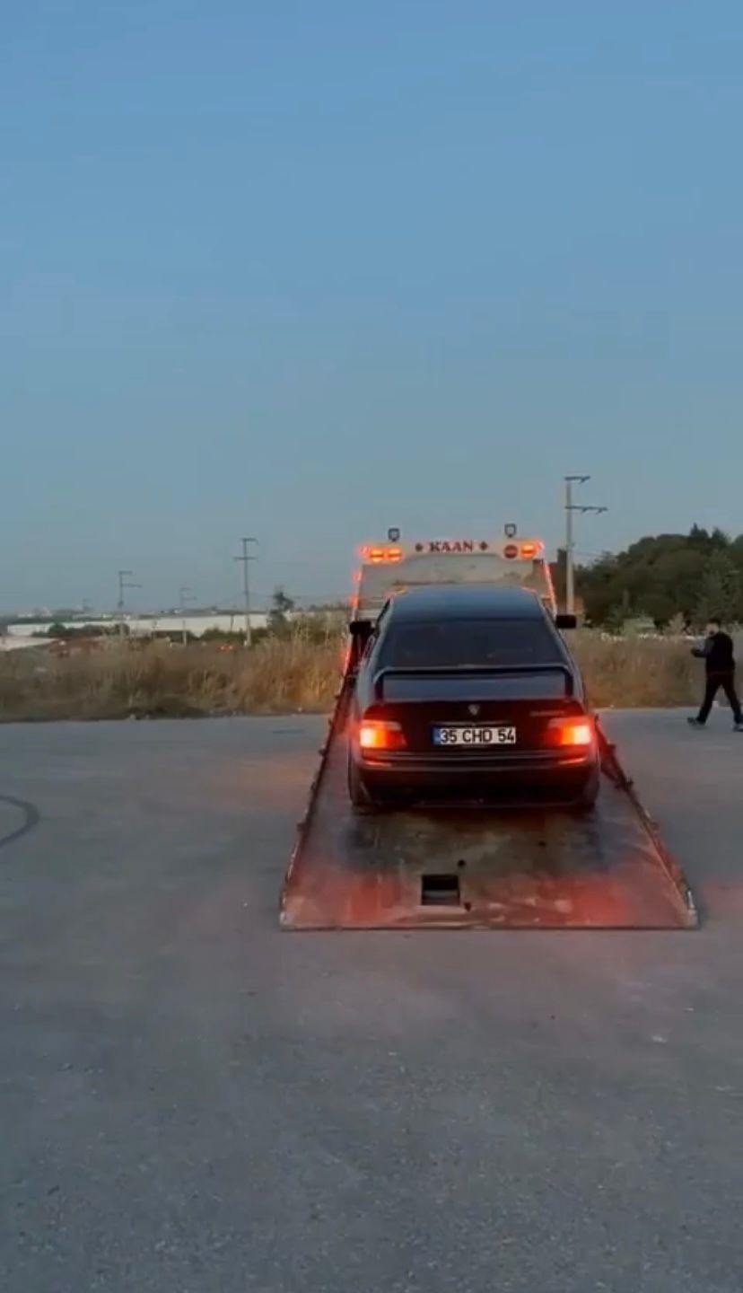 (Özel) Tozu dumana kattı, ezan vakti polise yakalandı
