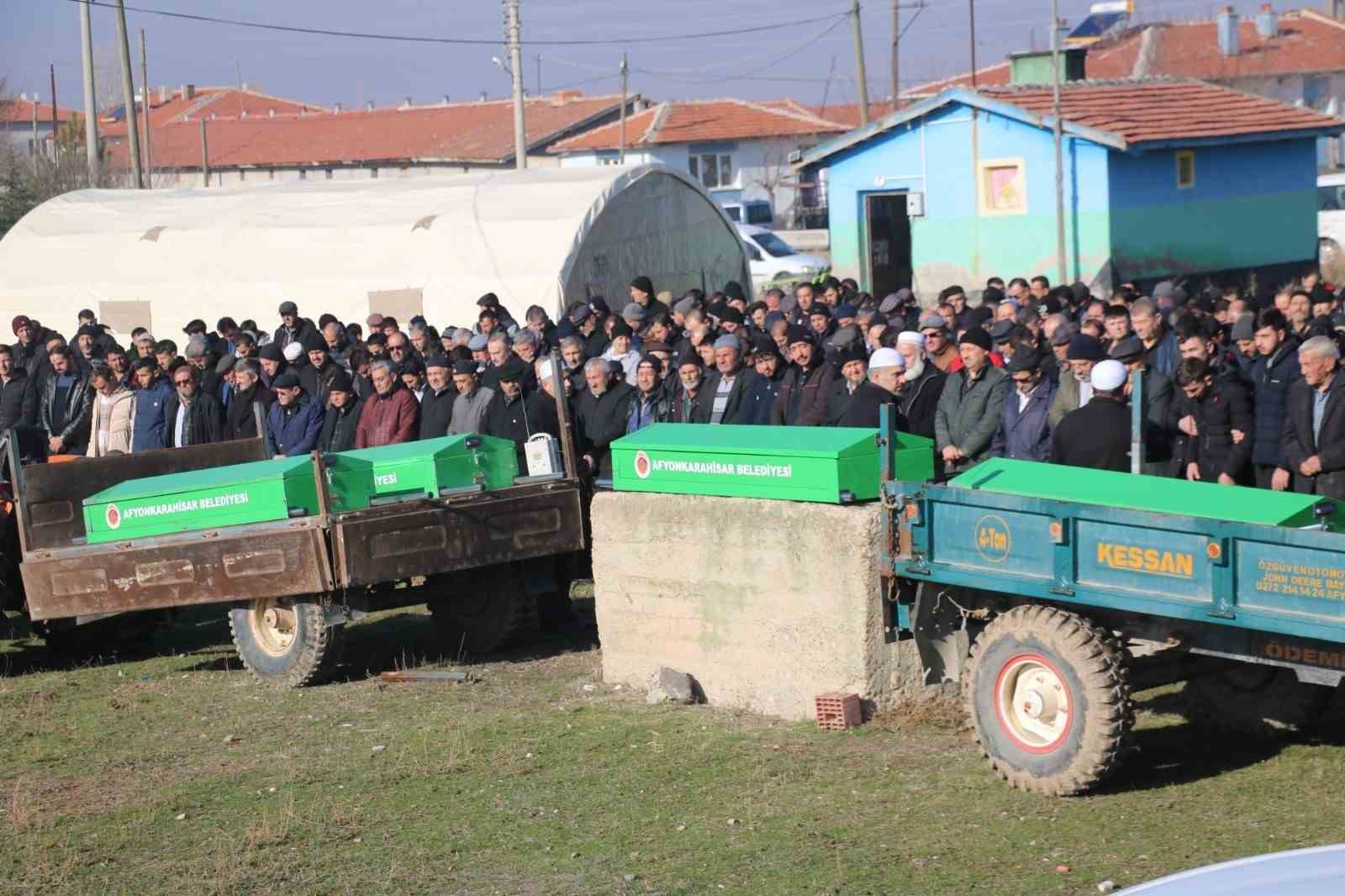 Boşanmak üzere olduğu karısı ile ailesinden 3 kişiyi katleden zanlıya mahkemeden ceza yağdı
