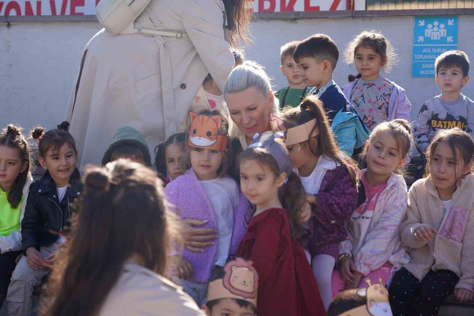 Miniklerden Sokak Hayvanları Tedavi ve Rehabilitasyon Merkezini ziyaret
