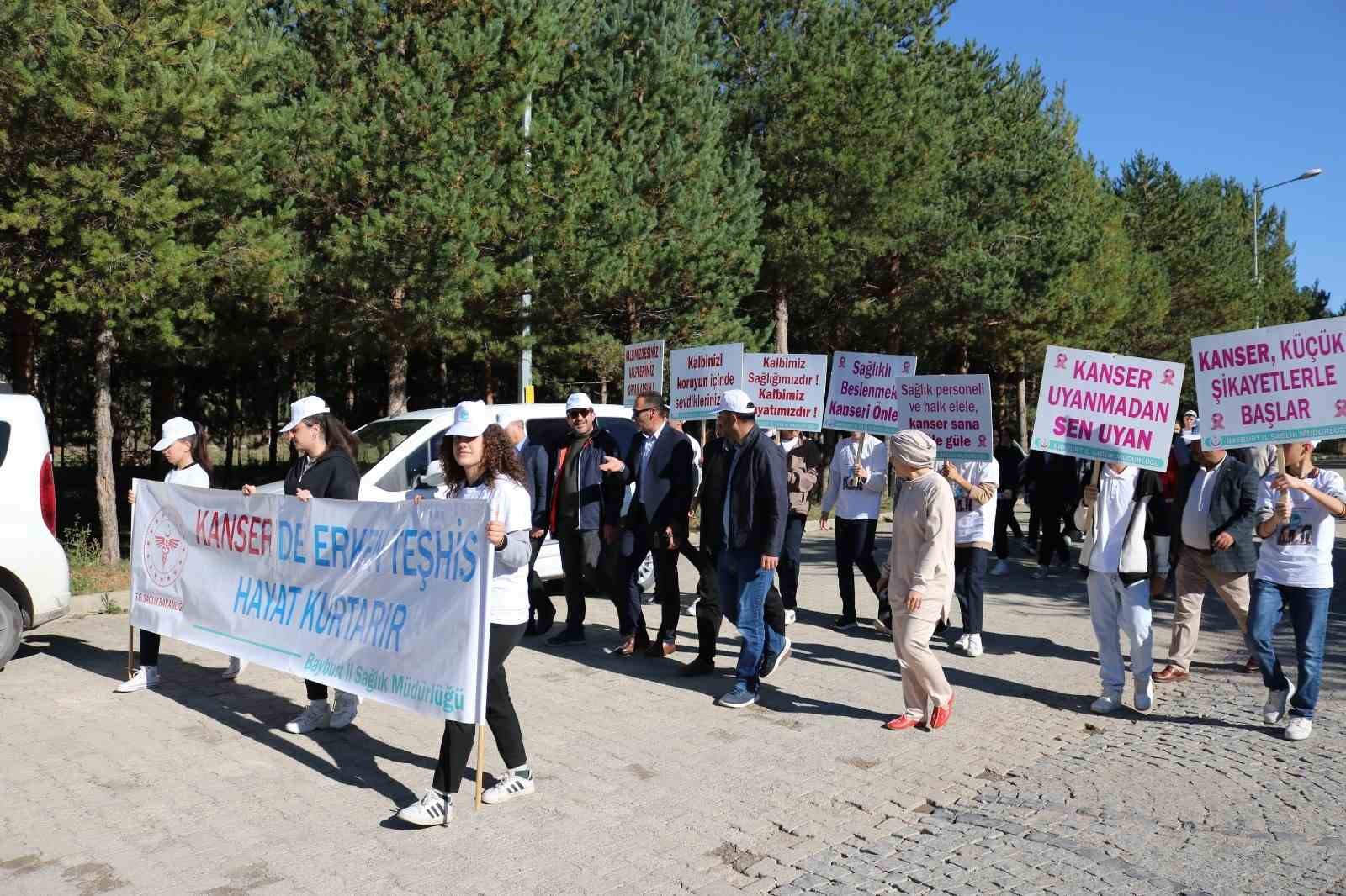 Bayburt’ta sağlık yaşama dikkat çekmek için yürüyüş yapıldı
