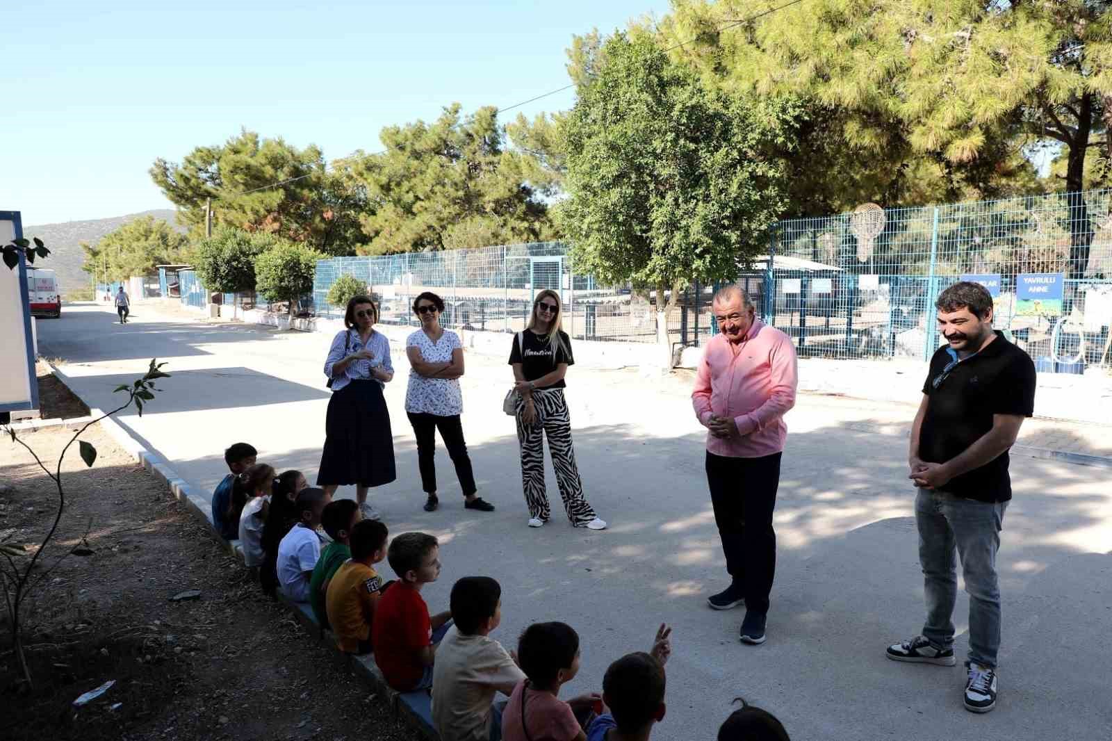 Bodrum’da 186 öğrenci patili dostlarıyla vakit geçirdi
