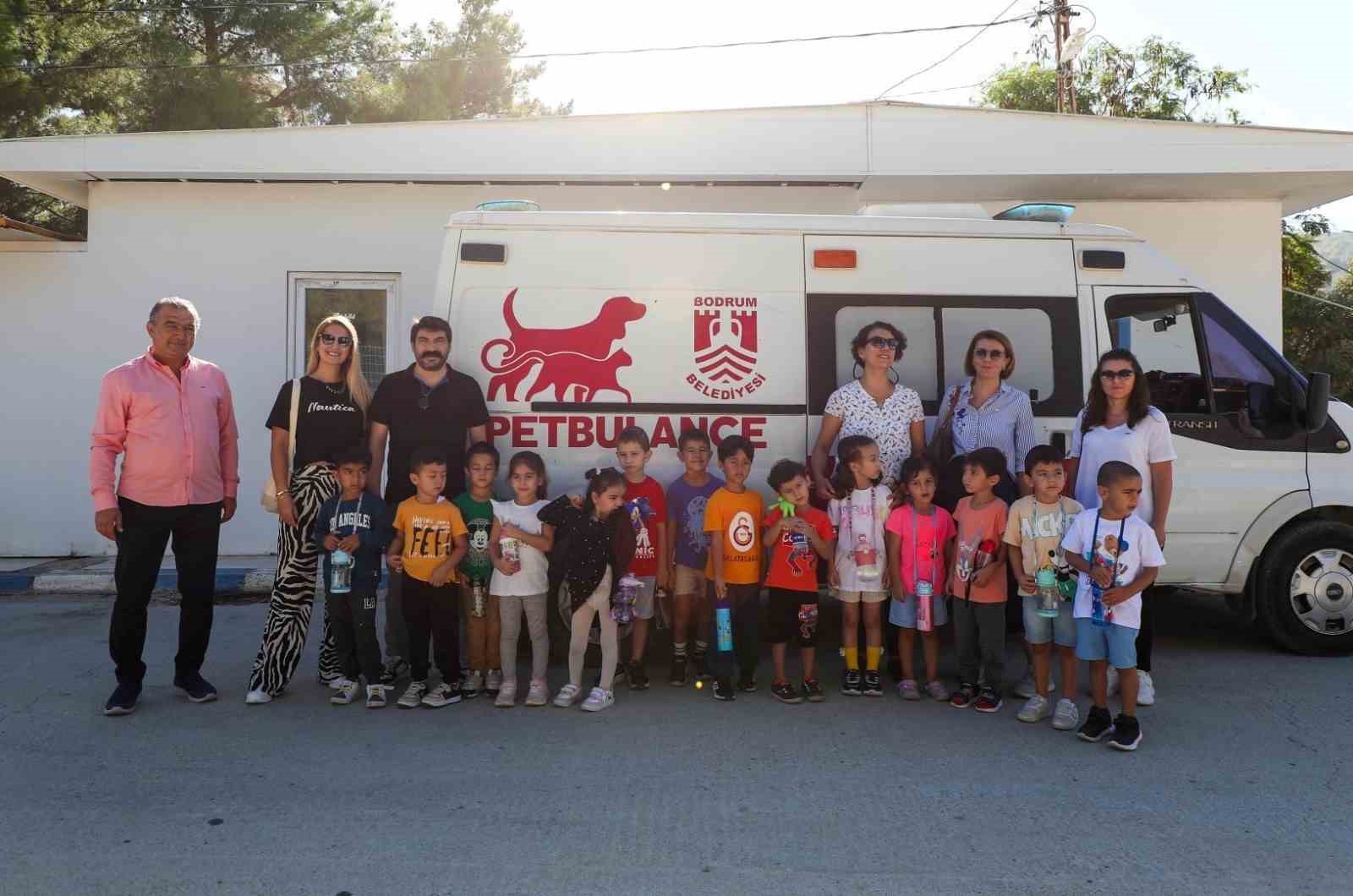 Bodrum’da 186 öğrenci patili dostlarıyla vakit geçirdi
